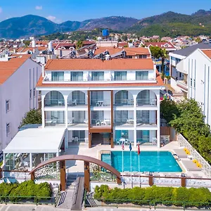 Princess Kinli Aparthotel